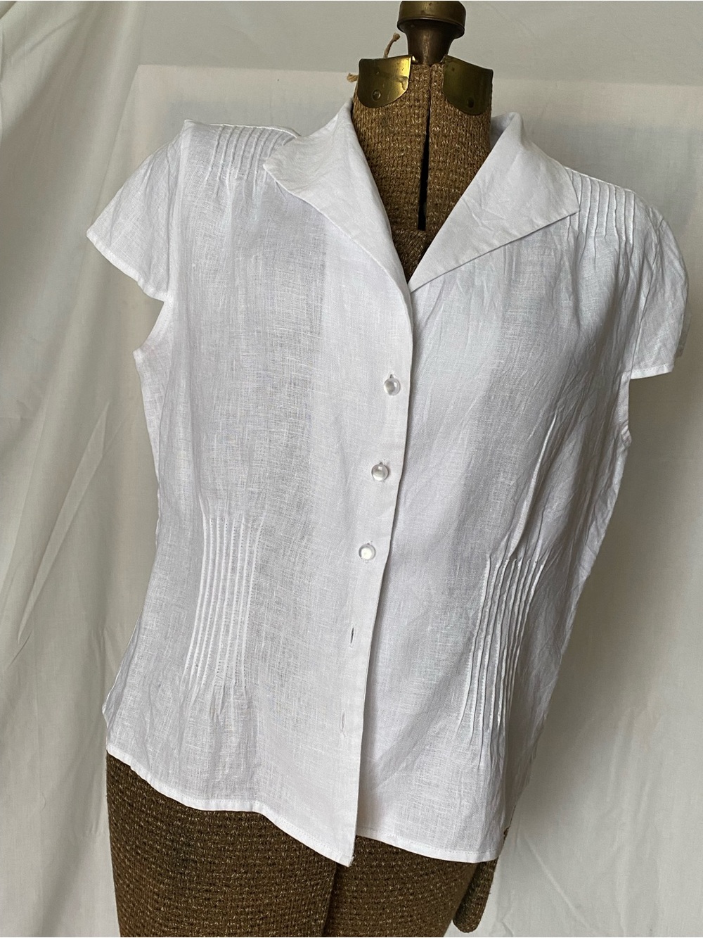 Vintage Linen White Cap-Sleeve Button-Up Top
